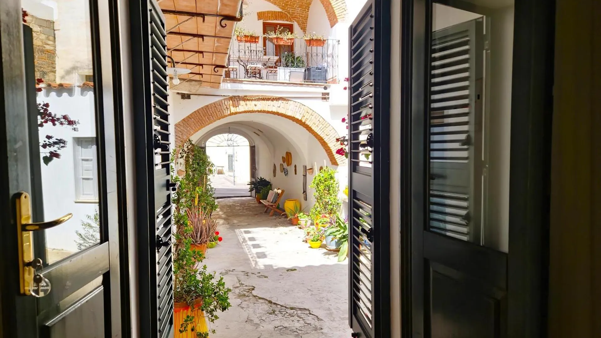 Dommos - Arcada Apartments Orosei